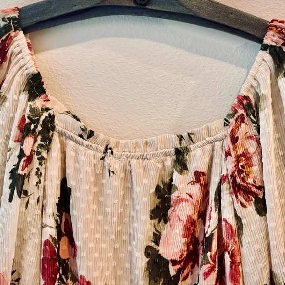 Lush Romantic Floral Off-Shoulder Blouse — Textured Swiss Dot | Size S - Picture 7 of 8